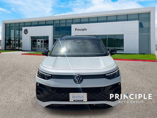 2025 Volkswagen Tiguan 2.0T SE R-Line Black 4MOTION