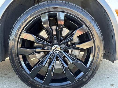 2020 Volkswagen Tiguan 2.0T SE R-Line Black