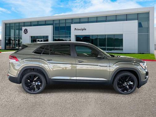 2025 Volkswagen Atlas Cross Sport 2.0T SE w/Technology