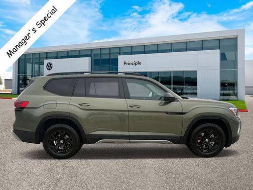 2025 Volkswagen Atlas 2.0T Peak Edition