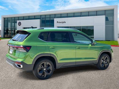 2025 Volkswagen Taos 1.5T SE