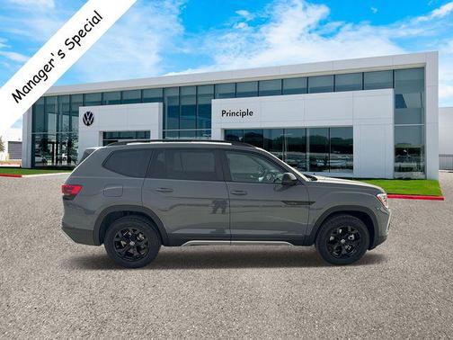2025 Volkswagen Atlas 2.0T Peak Edition