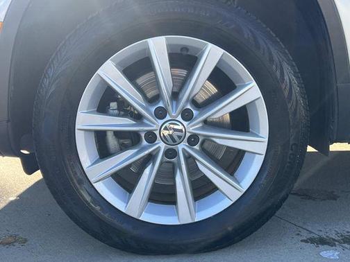 2018 Volkswagen Tiguan Limited 2.0T