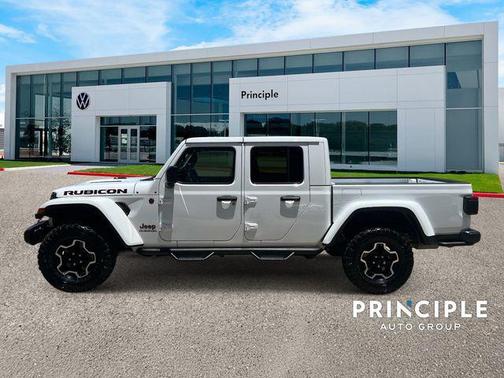 Bright White Clearcoat 2021 Jeep Gladiator Rubicon
