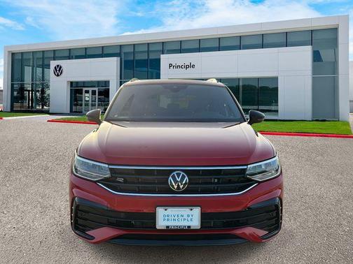 2024 Volkswagen Tiguan 2.0T SE R-Line Black