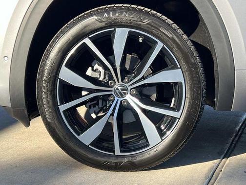 2026 Volkswagen Atlas 2.0T SEL Premium R-Line 4MOTION