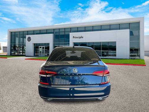 2022 Volkswagen Passat 2.0T SE