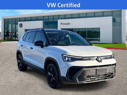 2026 Volkswagen Taos SE Black