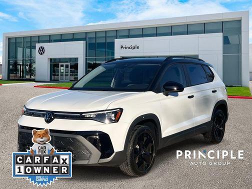 2026 Volkswagen Taos SE Black