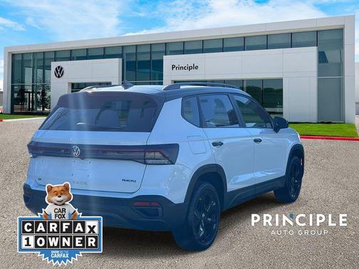 2026 Volkswagen Taos SE Black