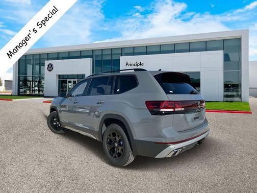 2025 Volkswagen Atlas 2.0T Peak Edition