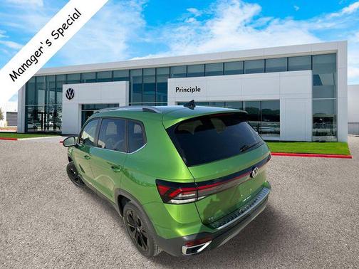2025 Volkswagen Taos 1.5T SE