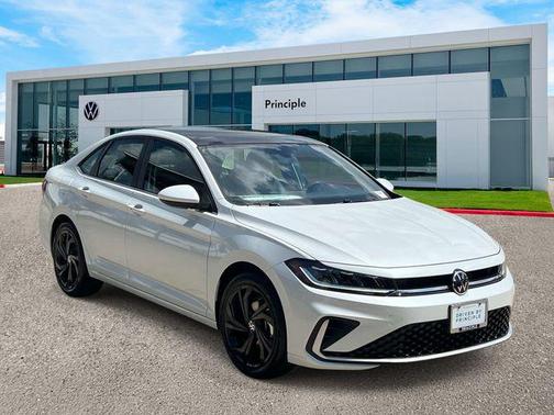 Opal White Pearl 2026 Volkswagen Jetta 1.4T SE