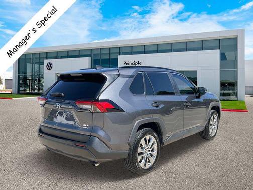 2021 Toyota RAV4 XLE Premium