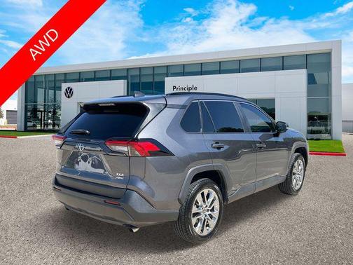2021 Toyota RAV4 XLE Premium