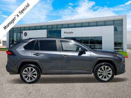 2021 Toyota RAV4 XLE Premium