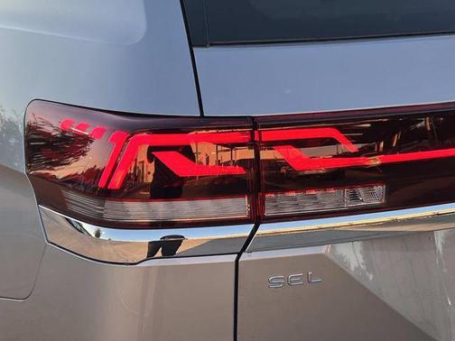 2026 Volkswagen Atlas 2.0T SEL Premium R-Line 4MOTION