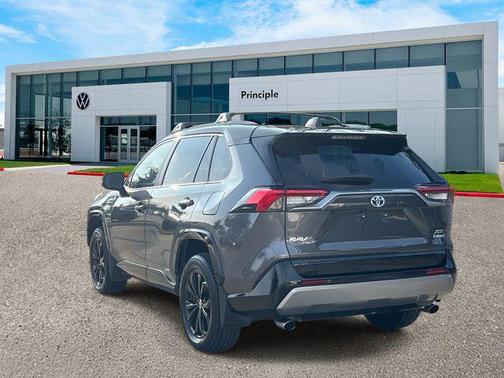 2023 Toyota RAV4 Hybrid SE