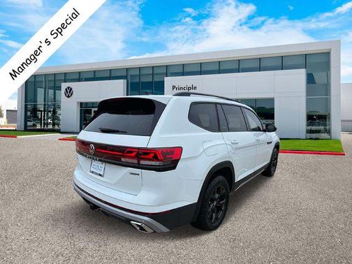 2025 Volkswagen Atlas 2.0T Peak Edition