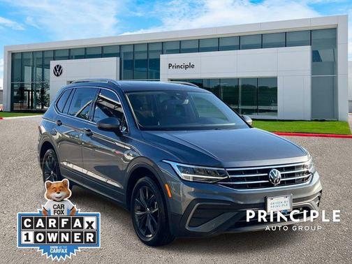 Platinum Gray Metallic 2023 Volkswagen Tiguan 2.0T SE