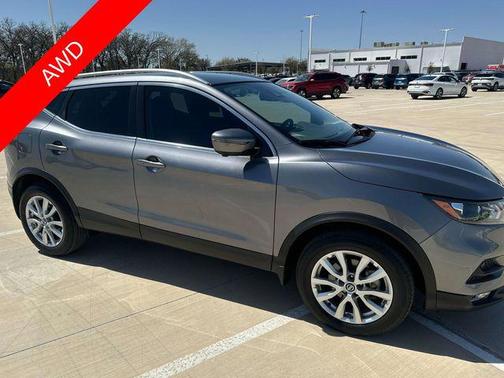 2022 Nissan Rogue Sport SV
