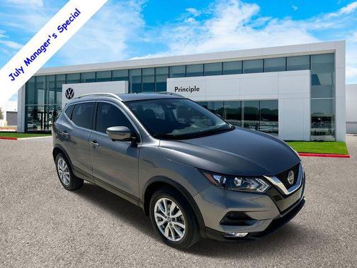 2022 Nissan Rogue Sport SV