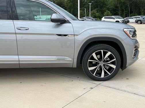 2025 Volkswagen Atlas 2.0T SEL Premium R-Line 4MOTION