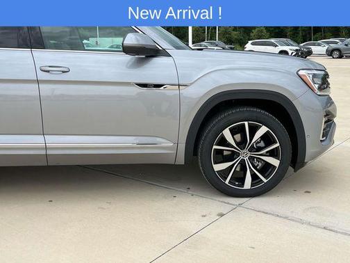 2025 Volkswagen Atlas 2.0T SEL Premium R-Line 4MOTION