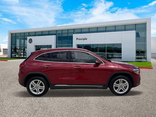 2021 Mercedes-Benz GLA 250 Base 4MATIC