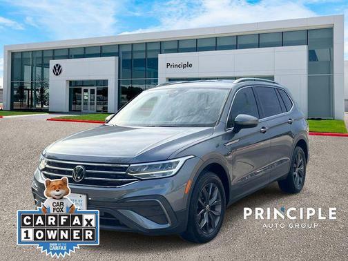 Platinum Gray Metallic 2023 Volkswagen Tiguan 2.0T SE