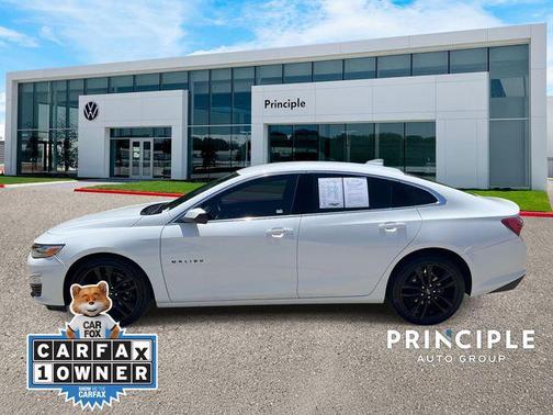 Summit White 2023 Chevrolet Malibu FWD 2LT