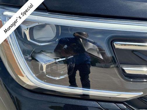 2025 Volkswagen Atlas 2.0T Peak Edition