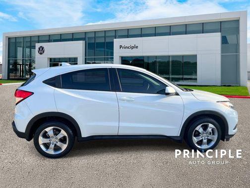 White 2020 Honda HR-V LX
