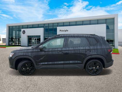 2025 Volkswagen Taos 1.5T SE Black