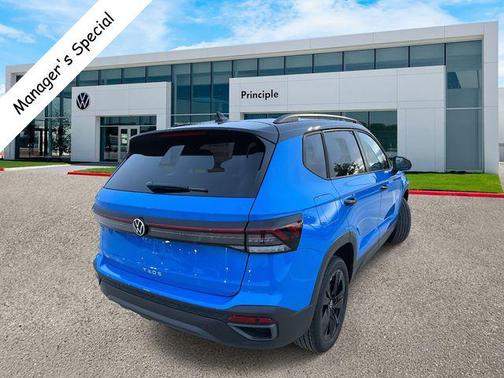 2025 Volkswagen Taos 1.5T SE Black