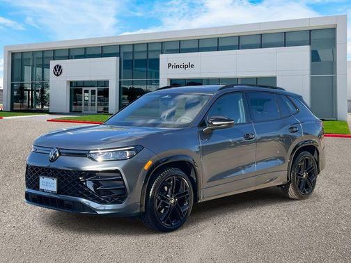 2025 Volkswagen Tiguan 2.0T SE R-Line Black