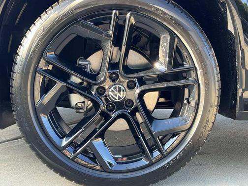 2025 Volkswagen Tiguan 2.0T SE R-Line Black