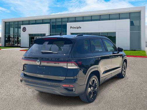 2025 Volkswagen Taos 1.5T SE Black