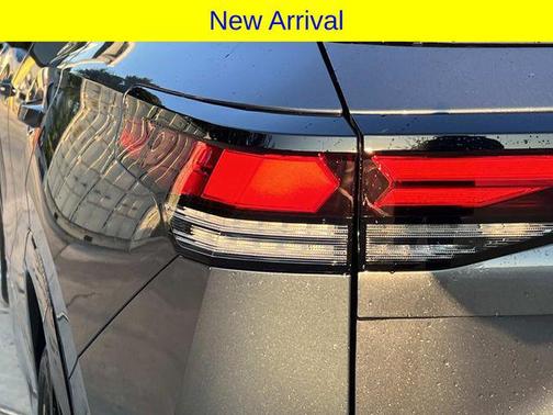 2025 Volkswagen Tiguan 2.0T SE R-Line Black