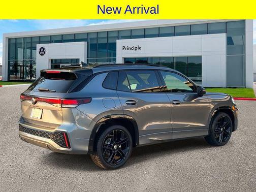 2025 Volkswagen Tiguan 2.0T SE R-Line Black