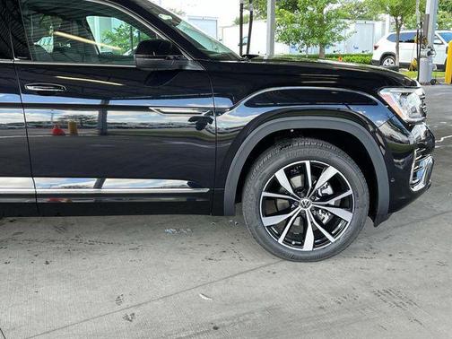2025 Volkswagen Atlas Cross Sport 2.0T SEL Premium