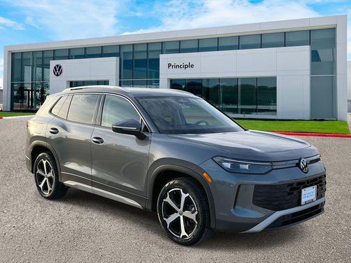 2025 Volkswagen Tiguan 2.0T SE