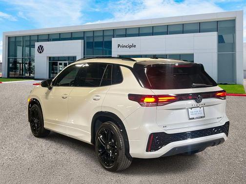 2025 Volkswagen Tiguan 2.0T SE R-Line Black