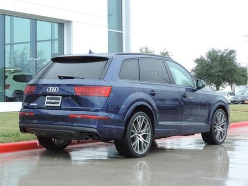 Photo 5 of 35 of 2019 Audi Q7 55 Prestige