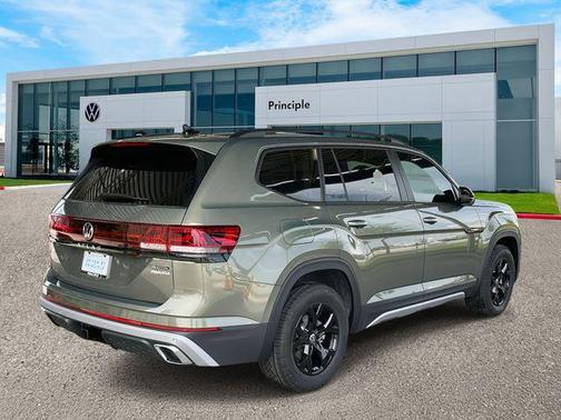 2025 Volkswagen Atlas 2.0T Peak Edition