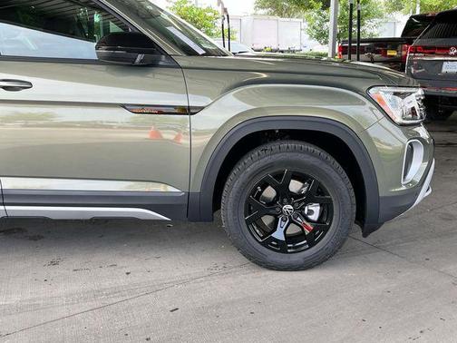 2025 Volkswagen Atlas 2.0T Peak Edition