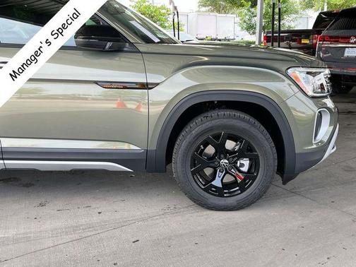 2025 Volkswagen Atlas 2.0T Peak Edition