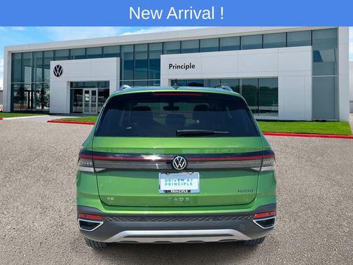 2025 Volkswagen Taos 1.5T SE