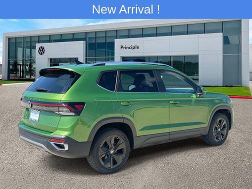 2025 Volkswagen Taos 1.5T SE