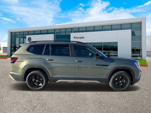2025 Volkswagen Atlas 2.0T Peak Edition